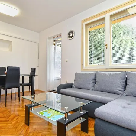 2288 Pula